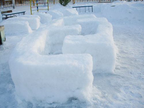 Публикация «Зимние постройки на участке детского сада для детей 2–3 лет» размещена в разделах