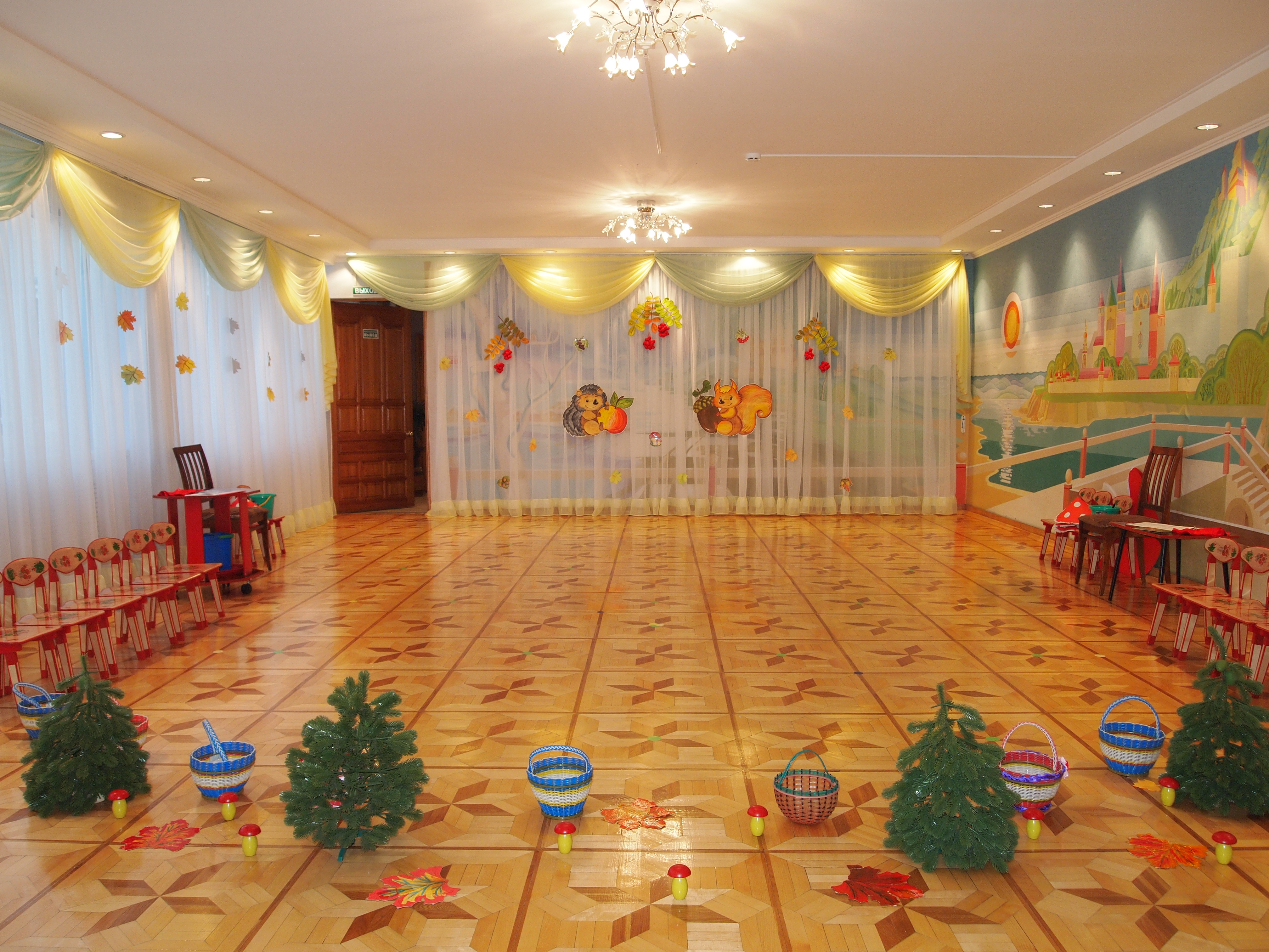 Как украсить школьный кабинет и коридор к Новому году
